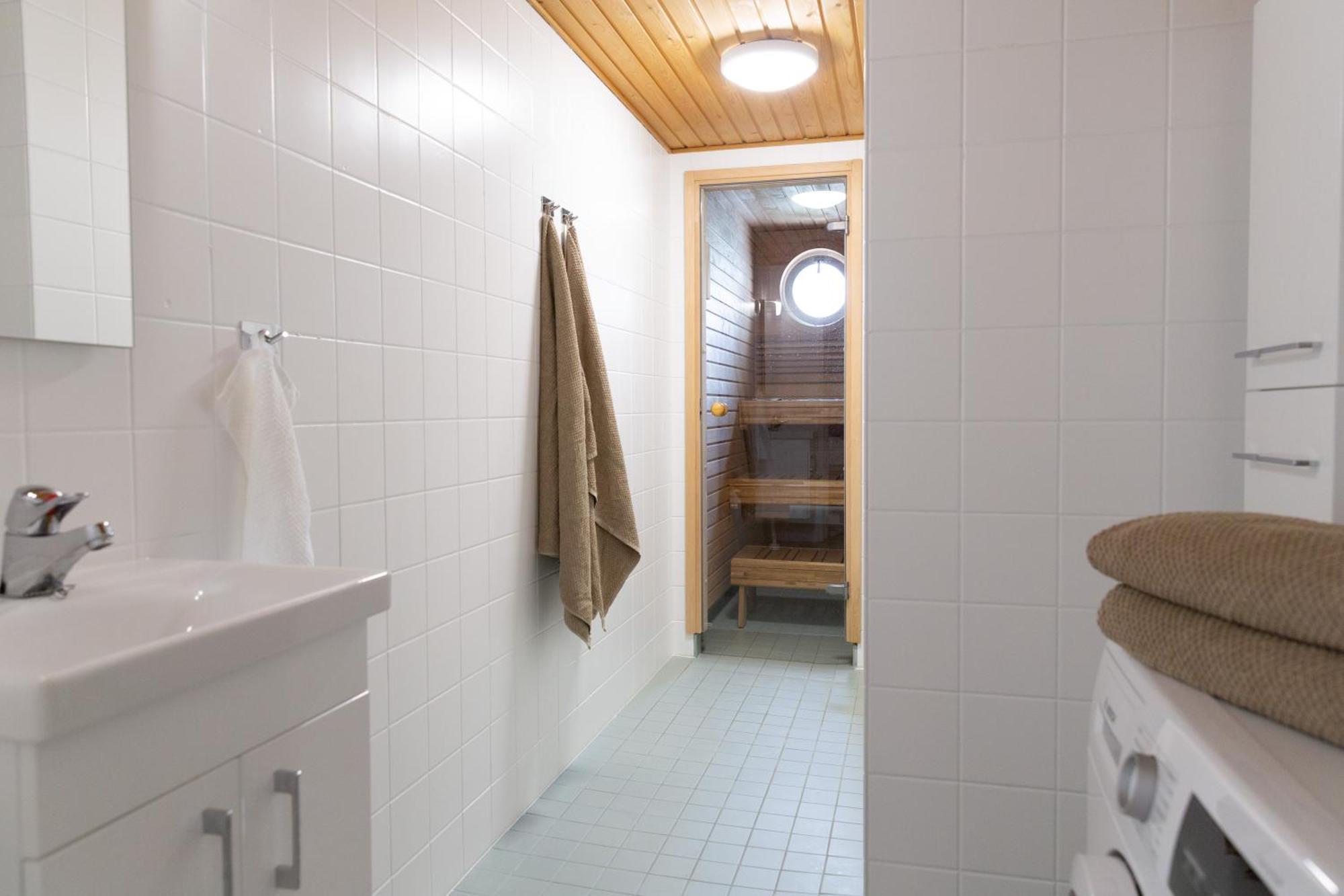 Apartment Stylish 66m2 With Private Sauna And Balcony *